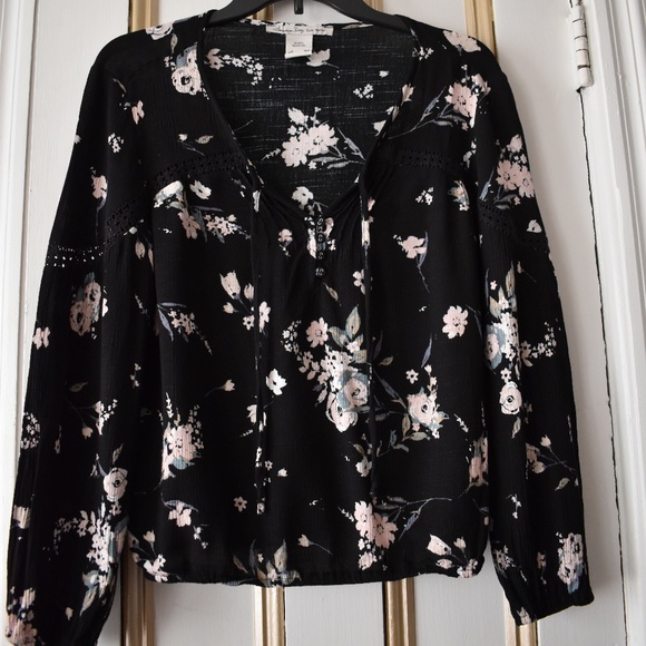 American Rag - Woman's Peasant Blouse/M - Black, Pink Floral Long Sleeve Crochet - Picture 1 of 6